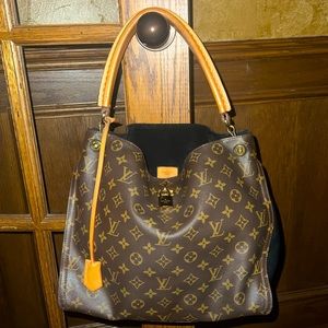 Beautiful Louis Vuitton Gaia.